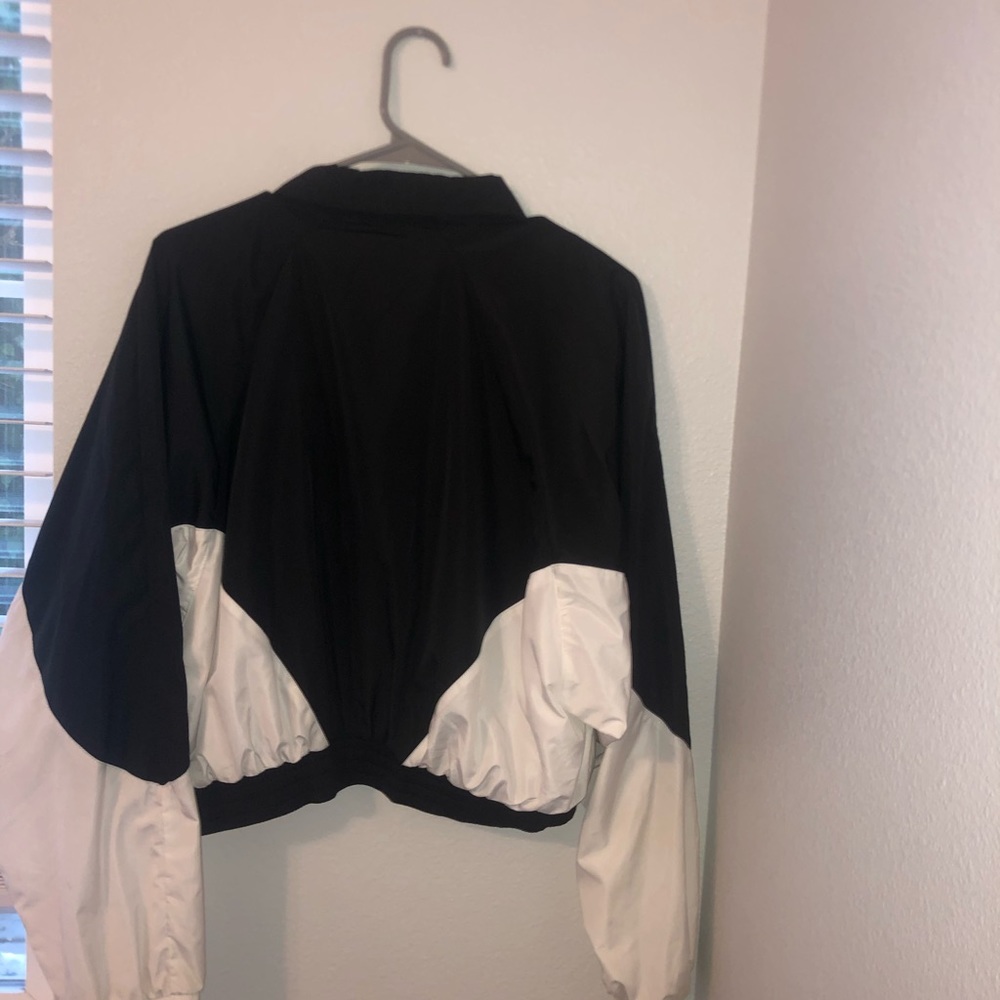Cropped jacket - Picture 3 of 3